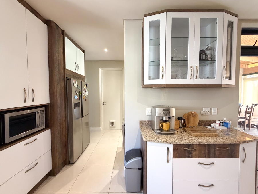 To Let 3 Bedroom Property for Rent in Stonehurst Mountain Estate Western Cape